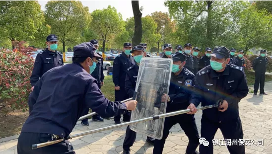 打造保安專業(yè)隊伍，提高反恐實操能力——潤州保安公司組織開展鎮(zhèn)江市中西醫(yī)結合醫(yī)院“反恐防爆”演練